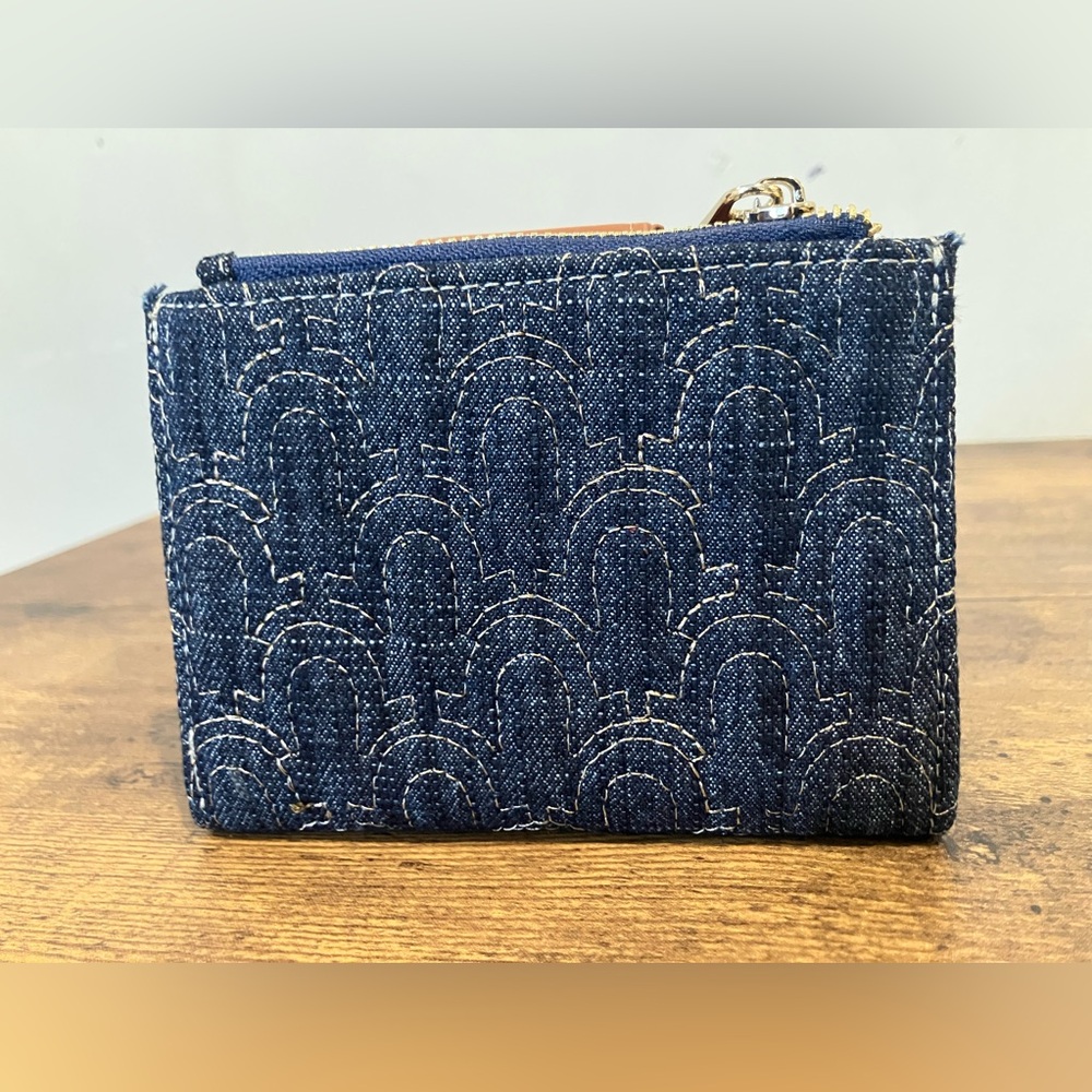 True religion wallet - Picture 3 of 6